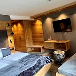 بيت ضيافة Fruehstueckspension Astoria