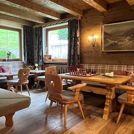 Fruhstuckspension Astoria Guest house 2*