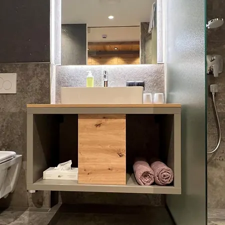 Fruehstueckspension Astoria ゲストハウス