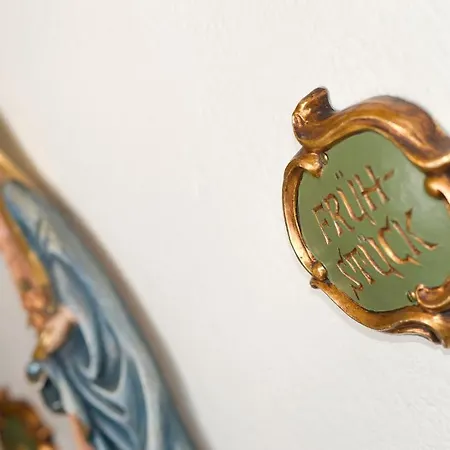 Fruehstueckspension Astoria 게스트하우스 3*